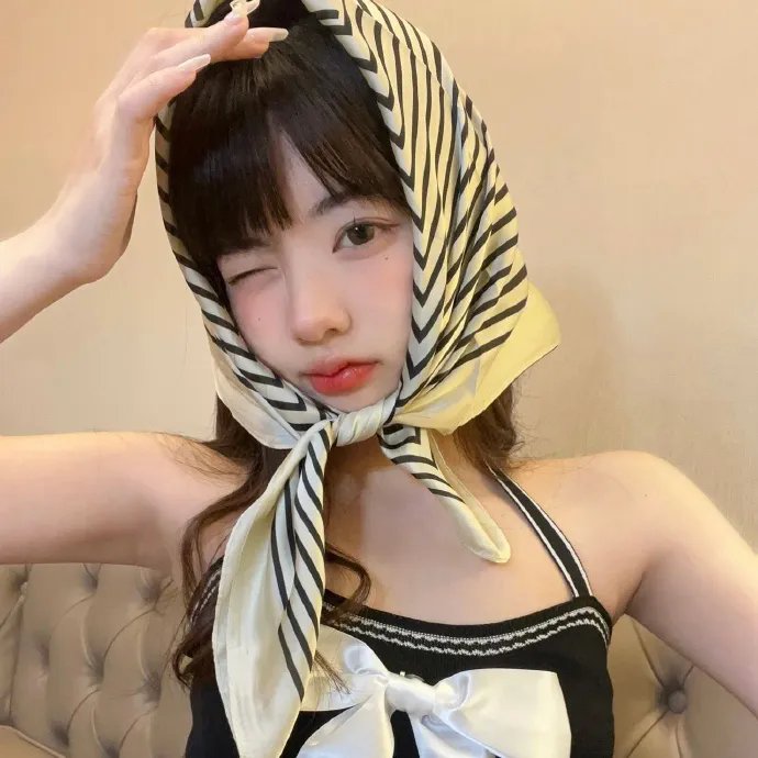 白衣怪客海报